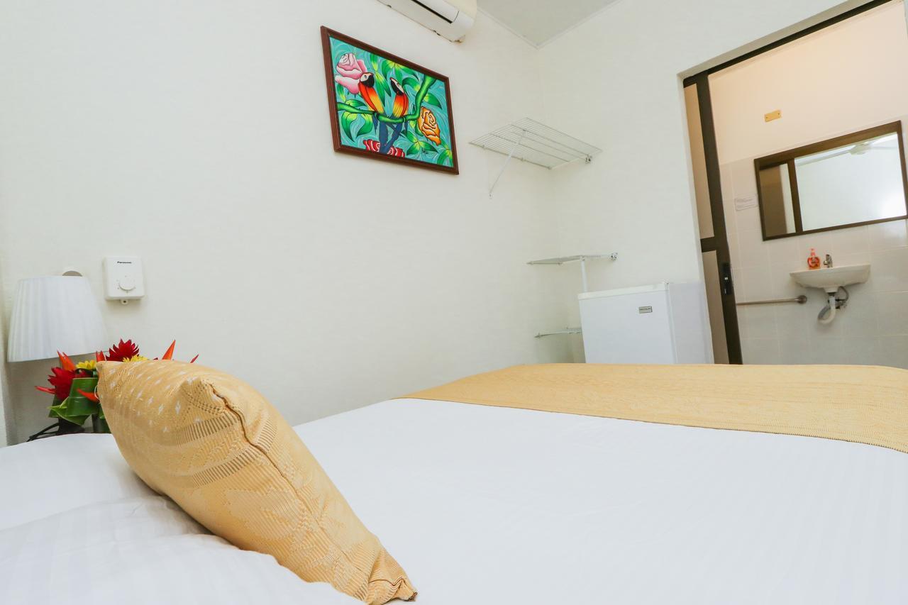 Hotel Flor Blanca Мануел Антонио Екстериор снимка