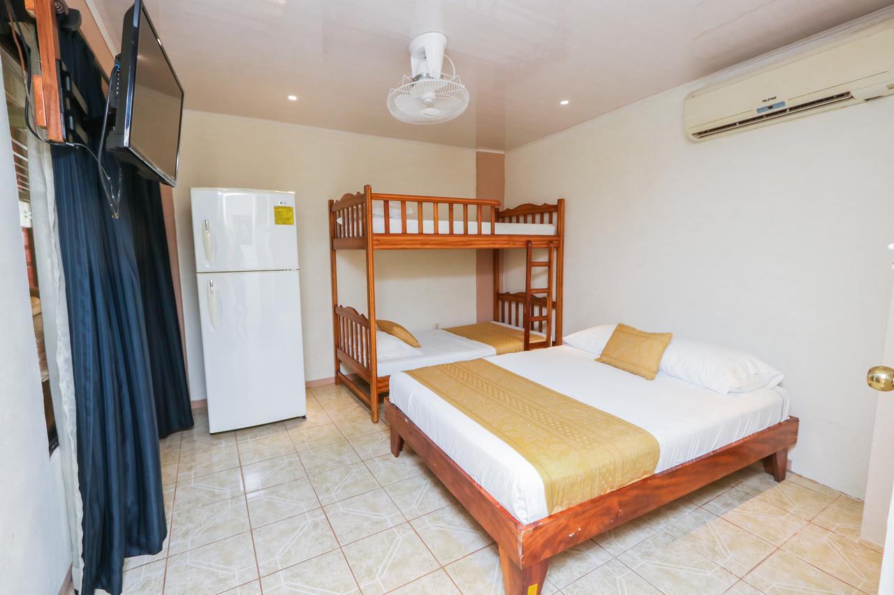 Hotel Flor Blanca Мануел Антонио Екстериор снимка