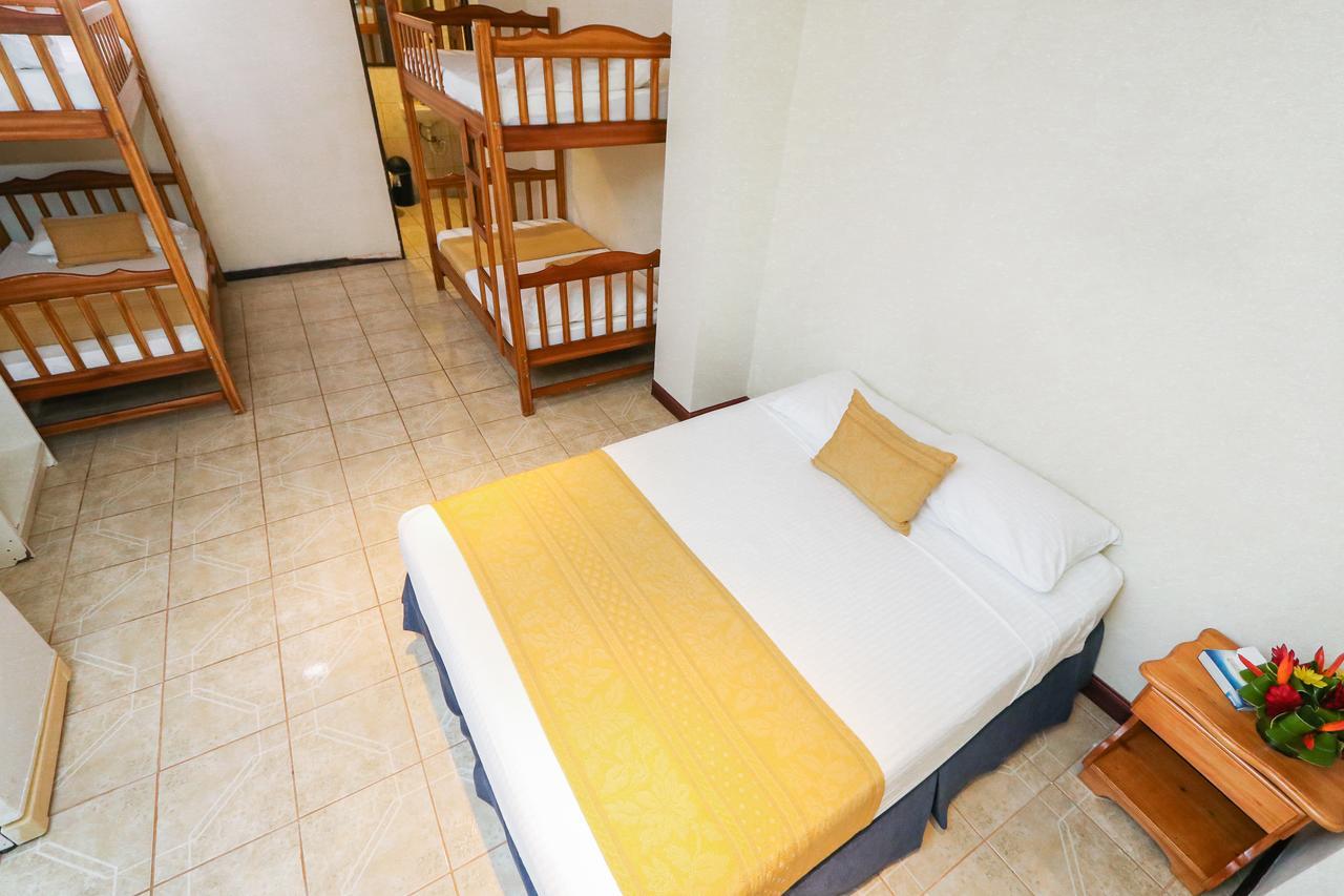 Hotel Flor Blanca Мануел Антонио Екстериор снимка