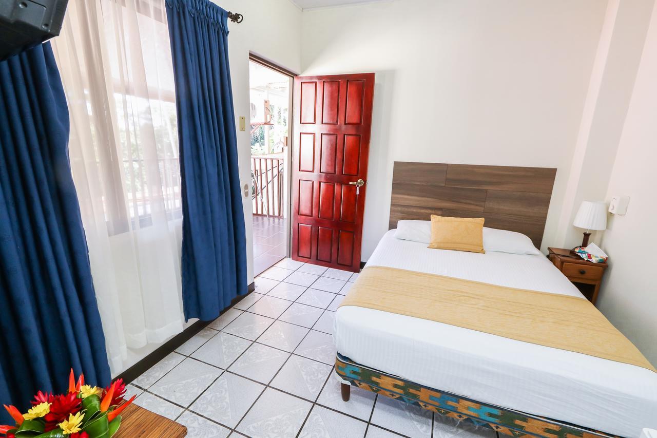 Hotel Flor Blanca Мануел Антонио Екстериор снимка