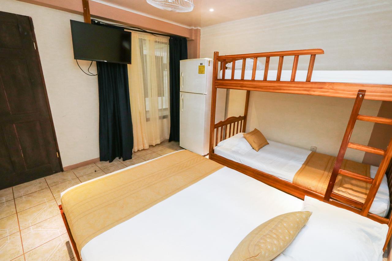 Hotel Flor Blanca Мануел Антонио Екстериор снимка