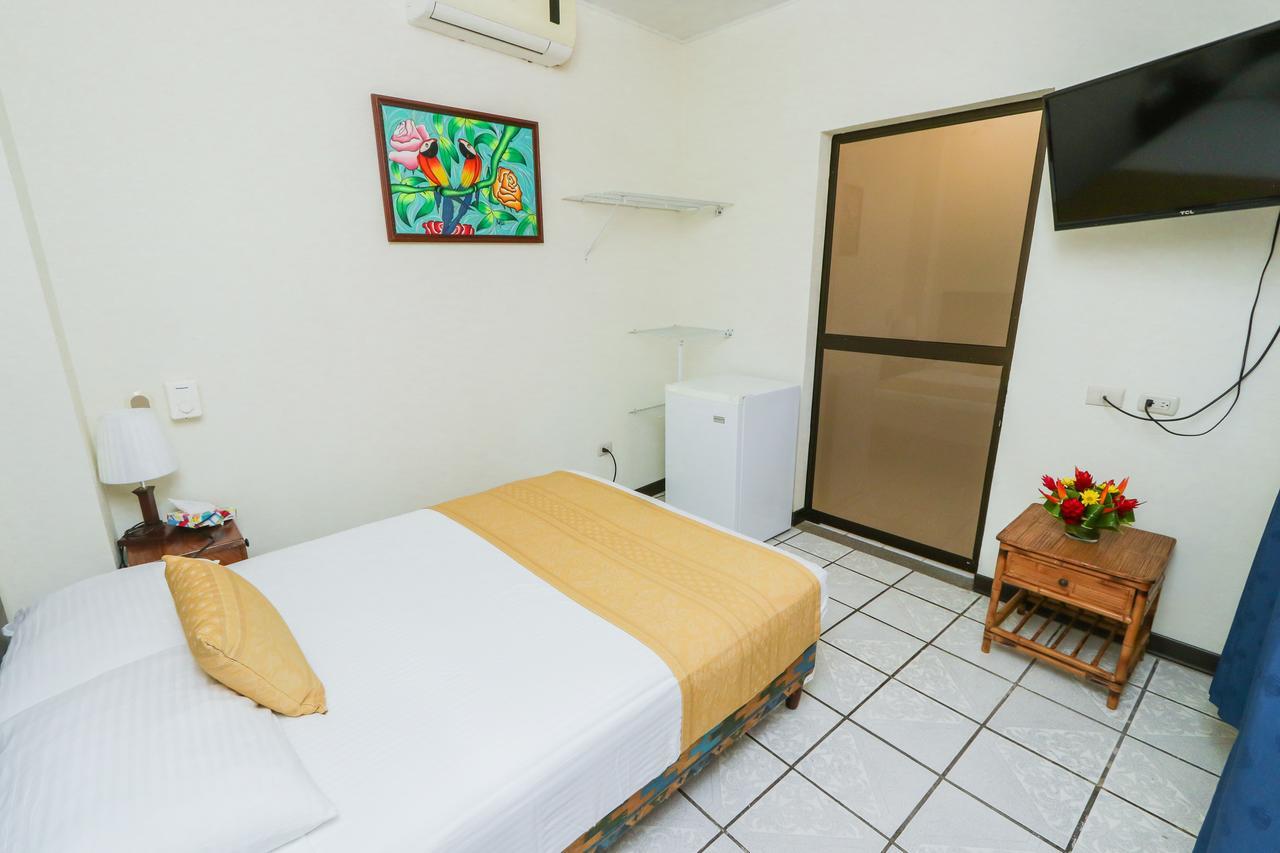 Hotel Flor Blanca Мануел Антонио Екстериор снимка