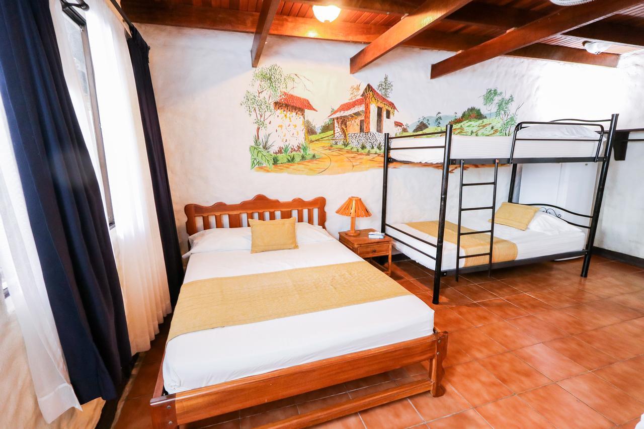 Hotel Flor Blanca Мануел Антонио Екстериор снимка