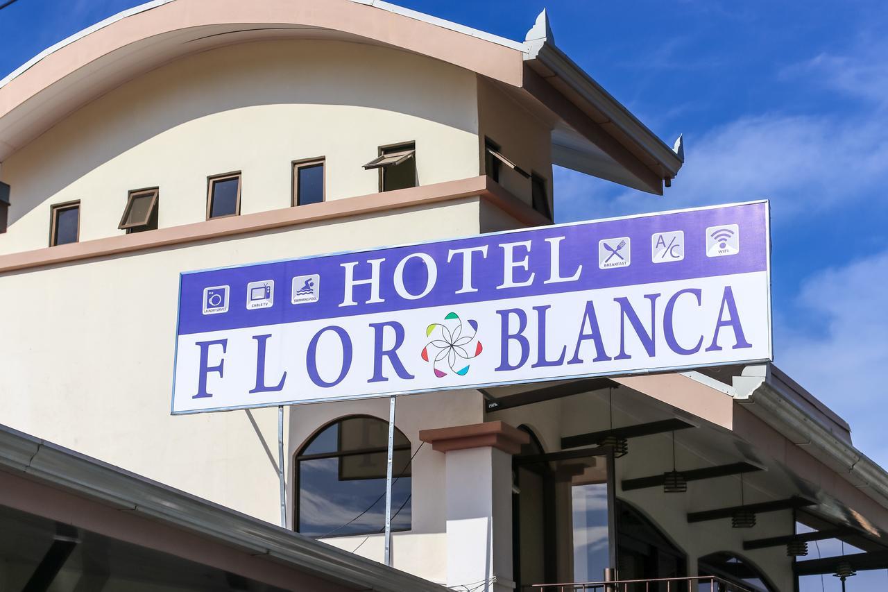 Hotel Flor Blanca Мануел Антонио Екстериор снимка