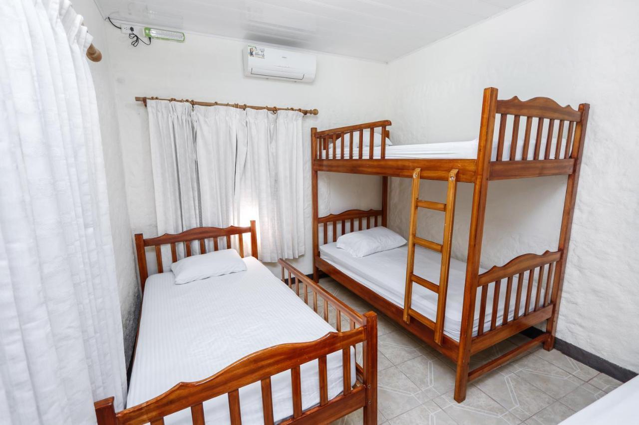 Hotel Flor Blanca Мануел Антонио Екстериор снимка
